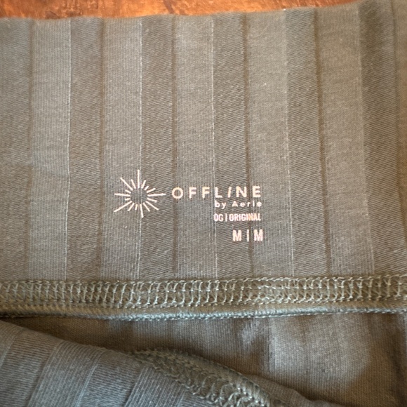 Offline By Aerie Fitted Green Stretchy Elastic Waist Mini Short Skirt Medium - Picture 2 of 4